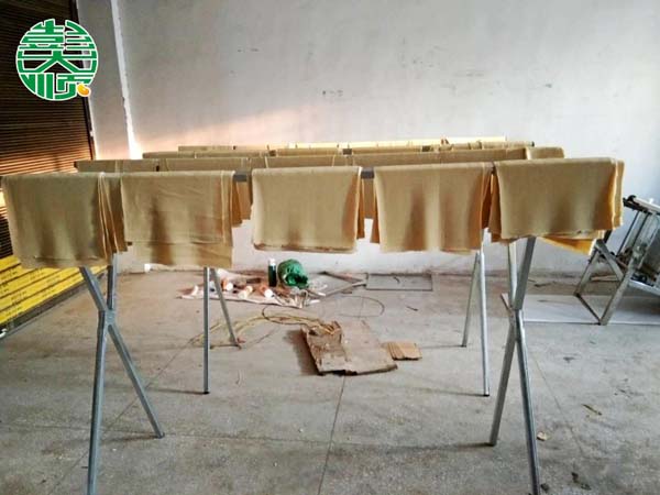 周口項城豆制品成套設備制作出來的豆腐皮產品