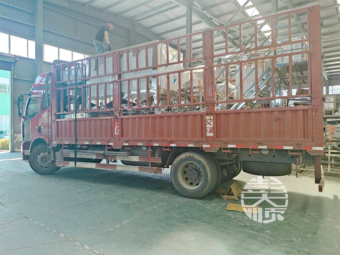 新型自動豆腐機(jī)準(zhǔn)備發(fā)貨河南鶴壁